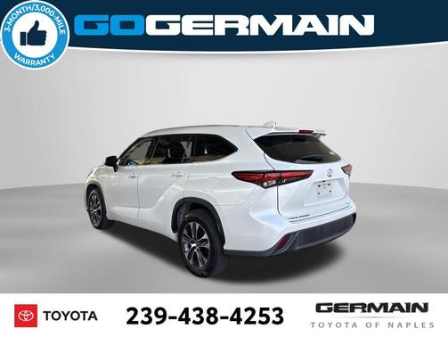Wind Chill Pearl 2022 Toyota Highlander XLE
