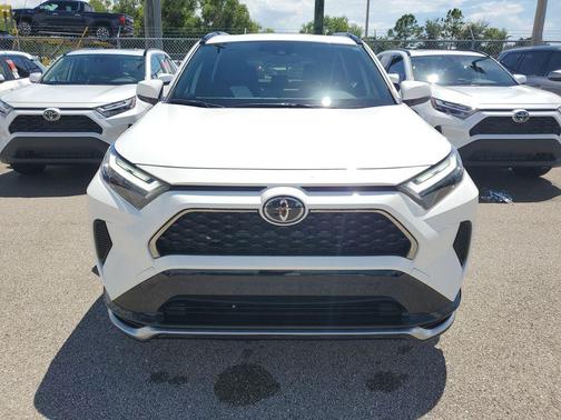 2025 Toyota RAV4 Hybrid SE