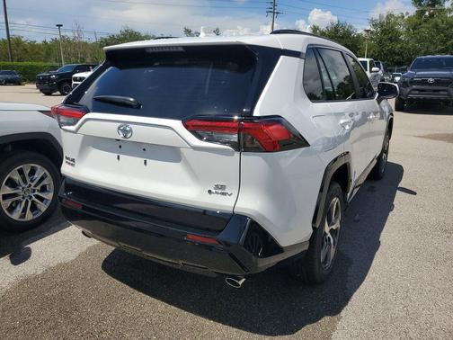 2025 Toyota RAV4 Hybrid SE