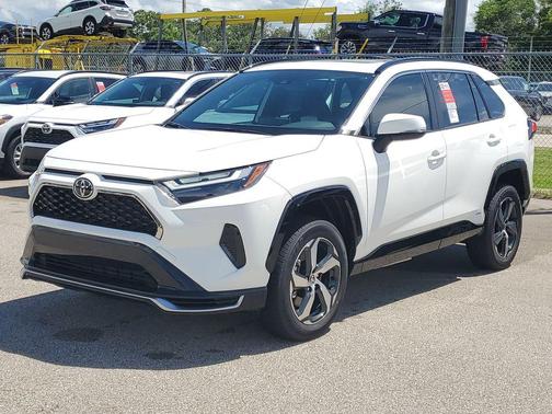 2025 Toyota RAV4 Hybrid SE