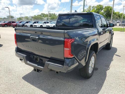 2025 Toyota Tacoma SR5