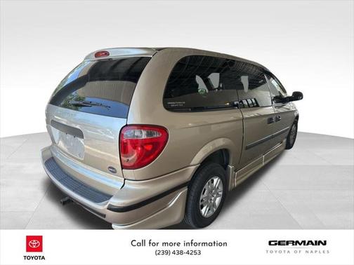 2005 Dodge Grand Caravan SE