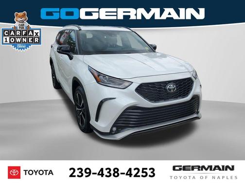 White 2022 Toyota Highlander XSE