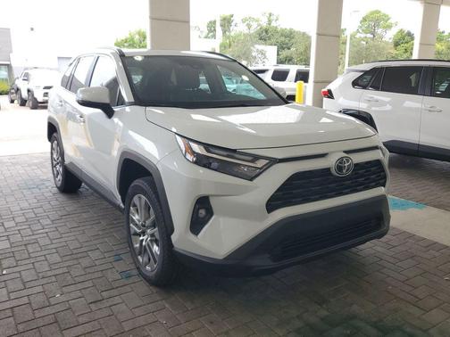 2025 Toyota RAV4 XLE Premium