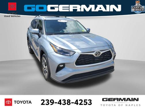 Moon Dust 2024 Toyota Highlander XLE