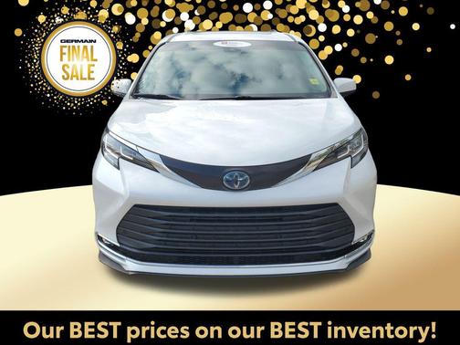 2022 Toyota Sienna XLE