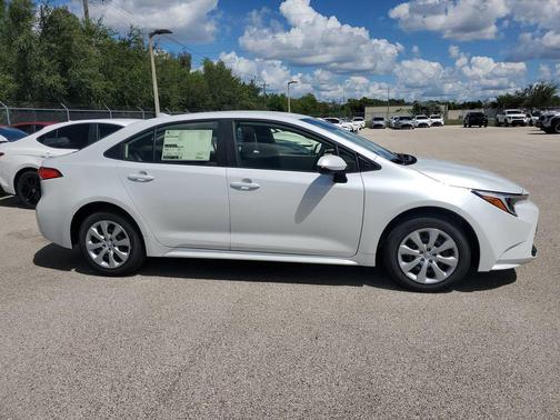 2026 Toyota Corolla Hybrid LE