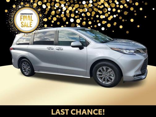 2022 Toyota Sienna XLE