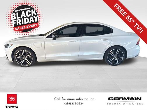 2022 Volvo S60 Recharge Plug-In Hybrid T8 R-Design Expression