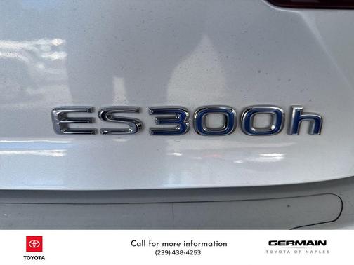2015 Lexus ES 300h Base