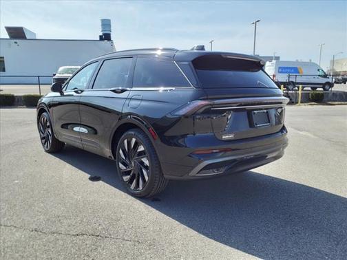 2025 Lincoln Nautilus Reserve