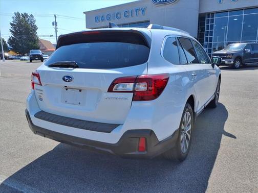 2019 Subaru Outback 2.5i Touring