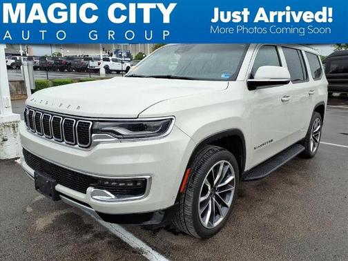 Luxury White Pearlcoat 2022 Jeep Wagoneer SERIES II