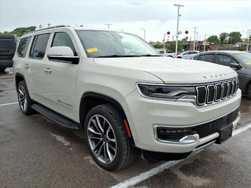 Luxury White Pearlcoat 2022 Jeep Wagoneer SERIES II