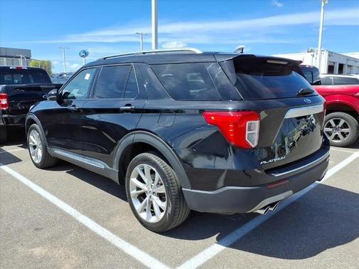 AGATE BLACK METALLIC 2023 Ford Explorer PLATINUM