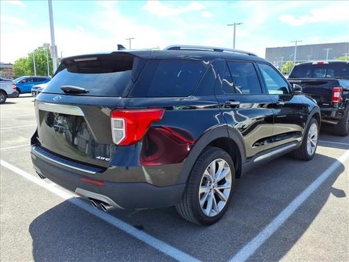 AGATE BLACK METALLIC 2023 Ford Explorer PLATINUM