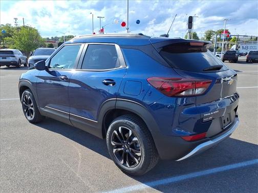 Blue Glow Metallic 2023 Chevrolet Trailblazer LT