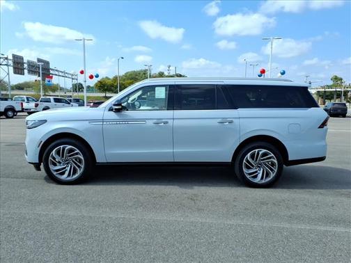 2025 Lincoln Navigator L Reserve