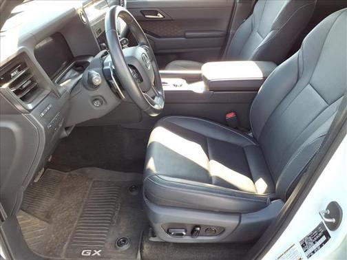 White 2024 Lexus GX 550 550 PREMIUM+