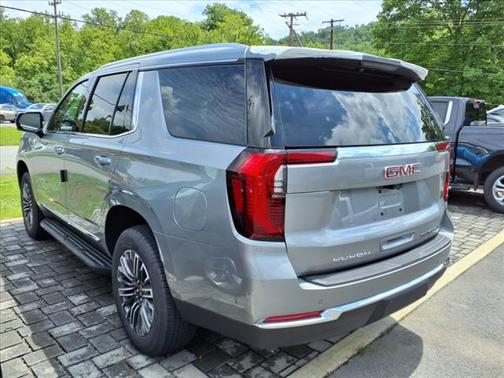 2025 GMC Yukon Elevation