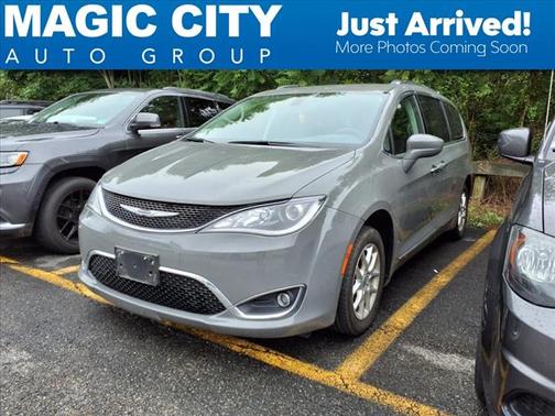 2020 Chrysler Pacifica Touring-L