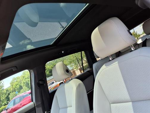 2021 Volkswagen Tiguan 2.0T SE R-Line Black
