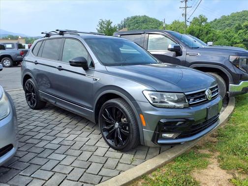 2021 Volkswagen Tiguan 2.0T SE R-Line Black