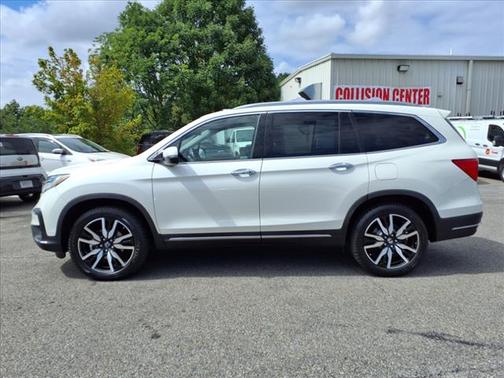 2019 Honda Pilot Touring 8-Passenger