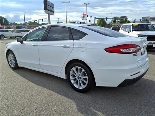 OXFORD WHITE 2020 Ford Fusion SE