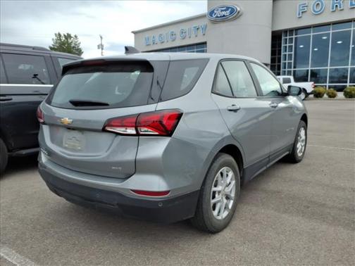 2023 Chevrolet Equinox LS