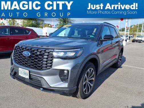 2025 Ford Explorer ST-Line