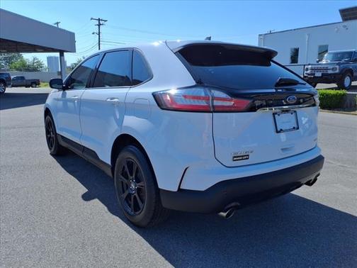 2020 Ford Edge SE