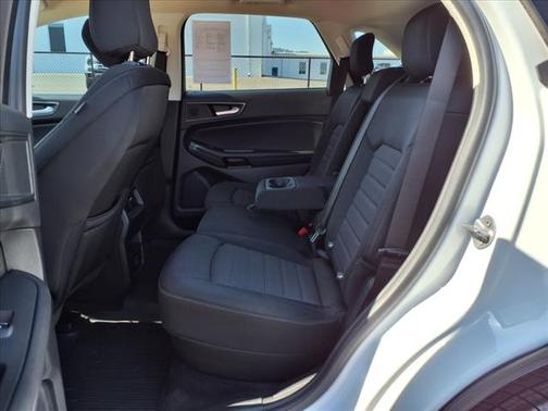 2020 Ford Edge SE