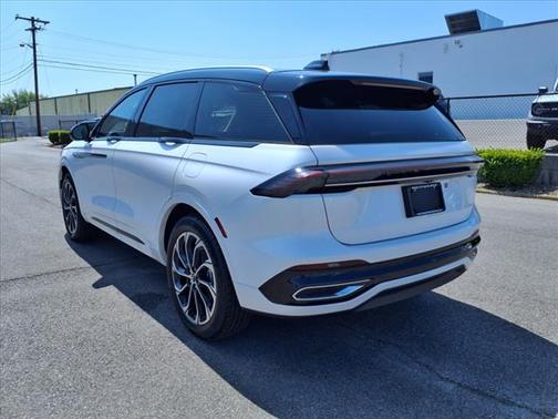 2025 Lincoln Nautilus Reserve