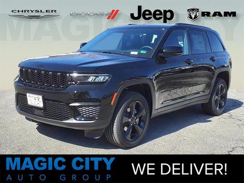 2025 Jeep Grand Cherokee Laredo
