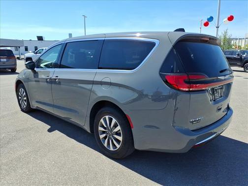 Ceramic Gray Clearcoat 2023 Chrysler Pacifica TOURING L