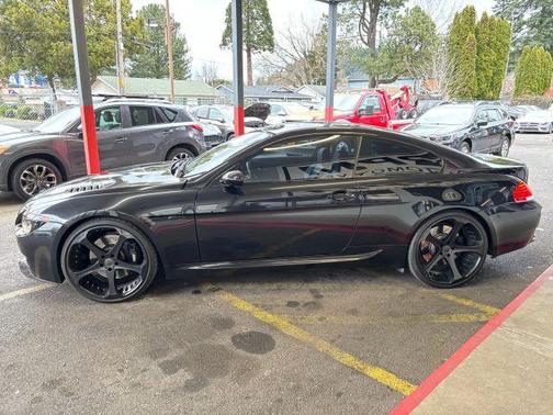Black 2006 BMW M6