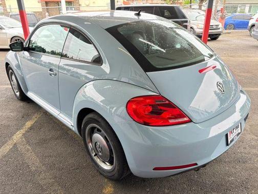 Blue 2012 Volkswagen Beetle 2.5L
