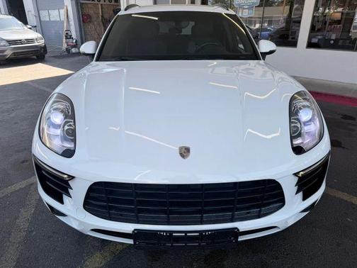 White 2015 Porsche Macan S
