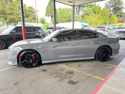 Gray 2018 Dodge Charger R/T 392