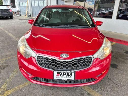 Red 2014 Kia Forte EX