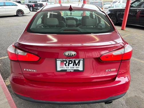 Red 2014 Kia Forte EX