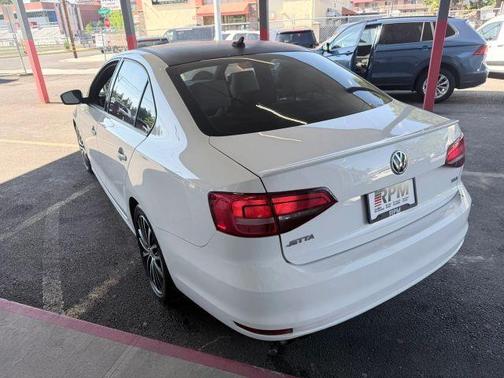 Pure White 2016 Volkswagen Jetta 1.8T Sport