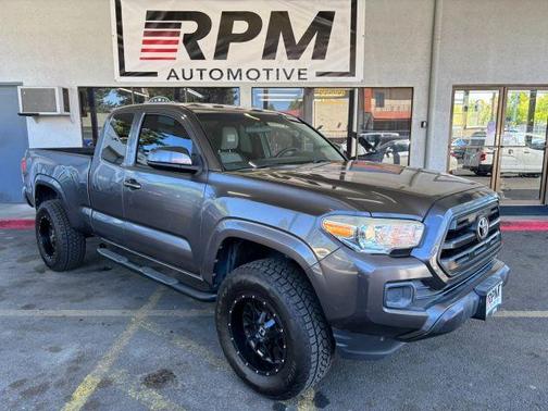 Gray 2016 Toyota Tacoma SR