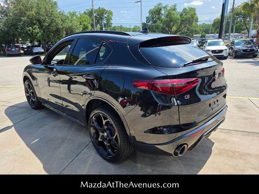 2022 Alfa Romeo Stelvio Veloce