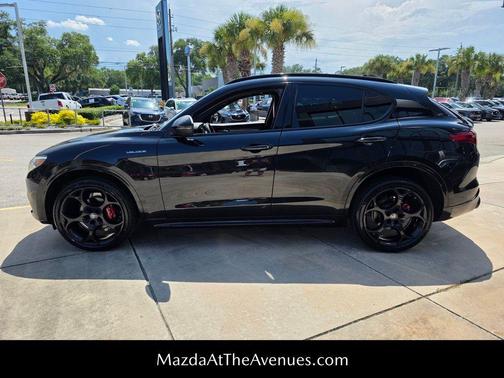 2022 Alfa Romeo Stelvio Veloce