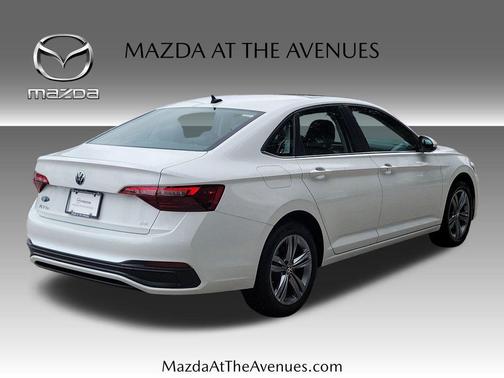 Opal White Pearl Effect 2024 Volkswagen Jetta 1.5T SE