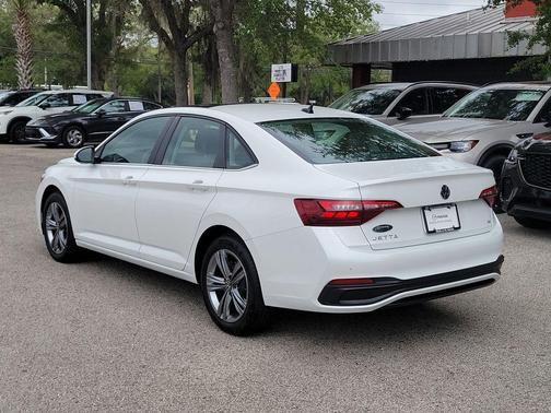 Opal White Pearl Effect 2024 Volkswagen Jetta 1.5T SE