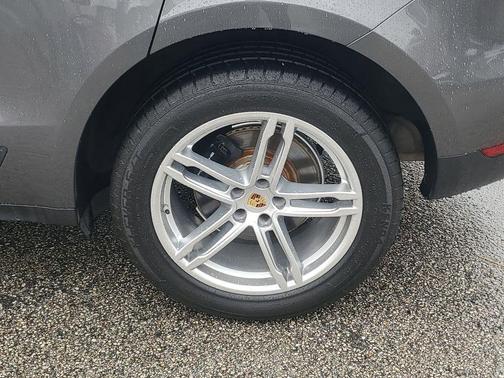 2018 Porsche Macan Base