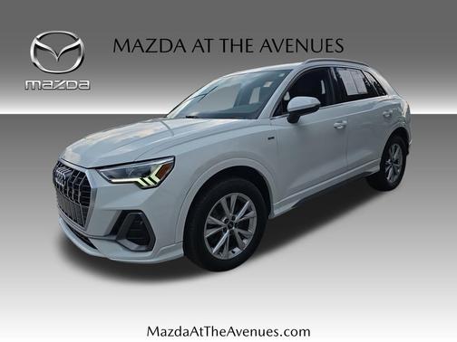 2024 Audi Q3 45 S line Premium